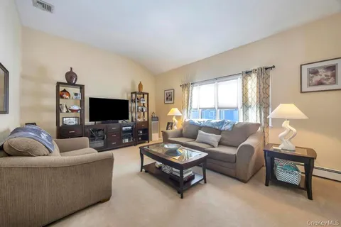 $799,999 | 436 8th Street, Bohemia, NY 11716