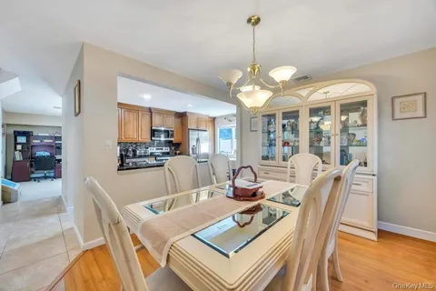 $799,999 | 436 8th Street, Bohemia, NY 11716