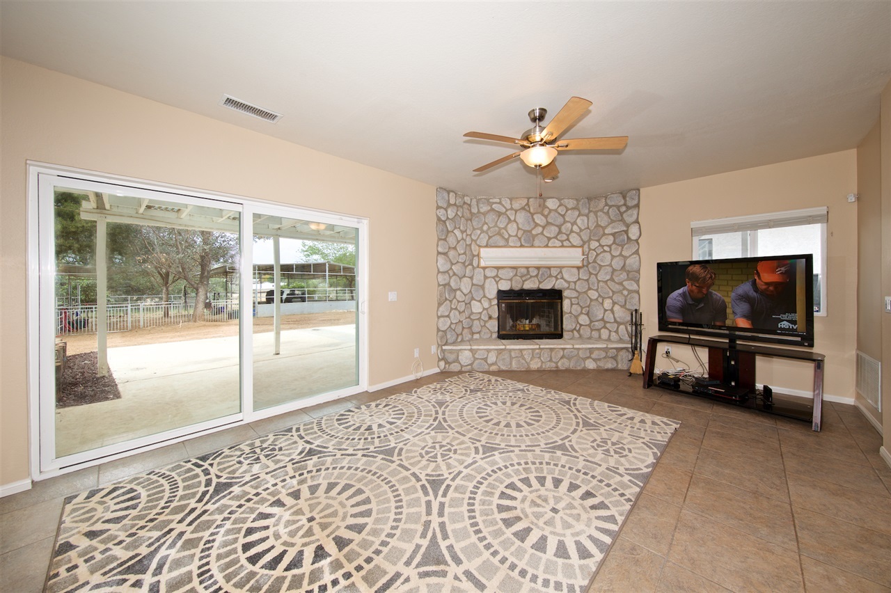 16742 Wikiup Road Ramona, CA 92065 - Photo 12 of 25 Family Room