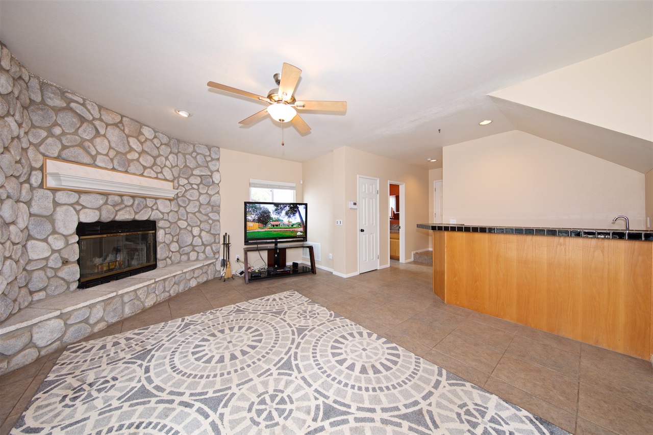 16742 Wikiup Road Ramona, CA 92065 - Photo 13 of 25 Family Room w Wet Bar