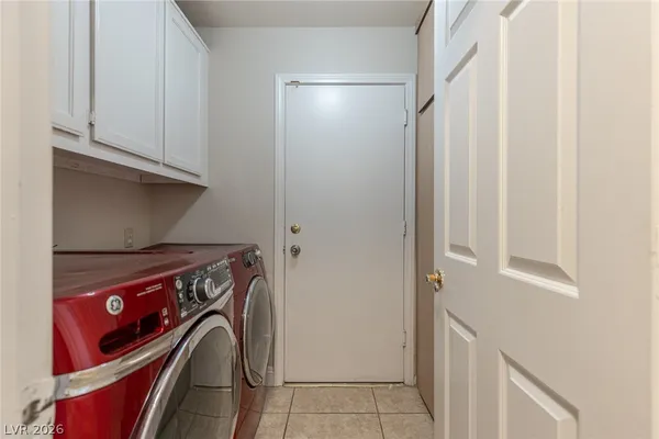 $695,000 | 9312 Angelfish Drive, Las Vegas, NV 89117