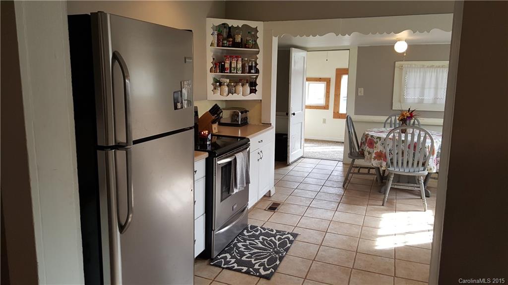 56 English Road Candler, NC 28715 - Photo 11 of 20 Gallery Image 11