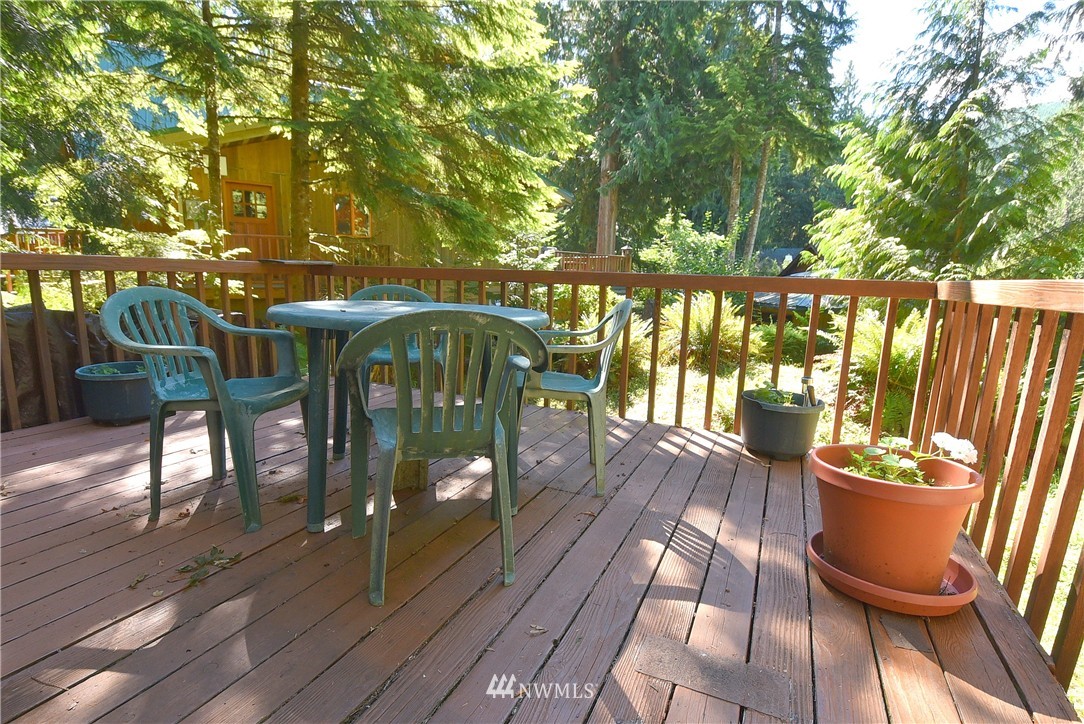 15031 Welcome Road Glacier, WA 98244 - Photo 5 of 21 Gallery Image 5