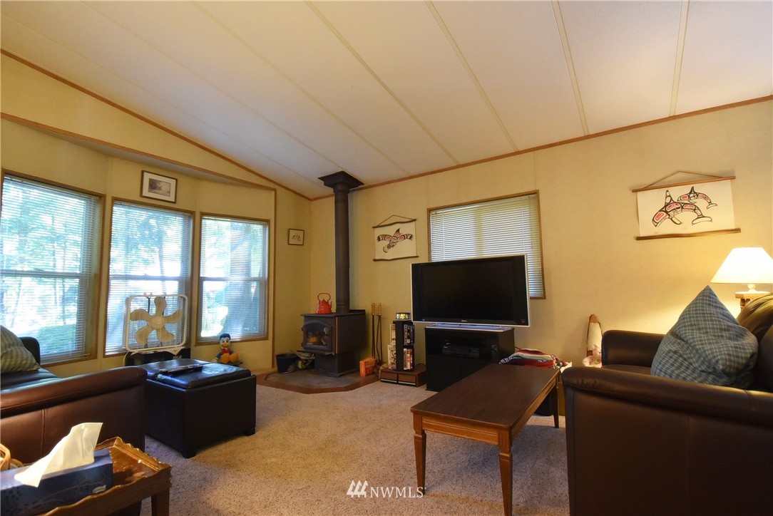 15031 Welcome Road Glacier, WA 98244 - Photo 8 of 21 Gallery Image 8
