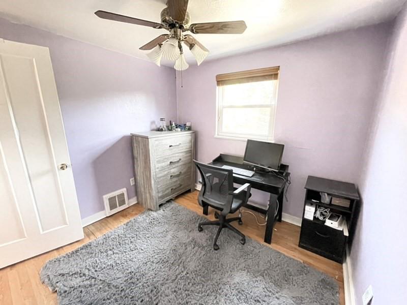 216 Castle Road Pittsburgh, PA 15234 - Photo 11 of 25 Gallery Image 11