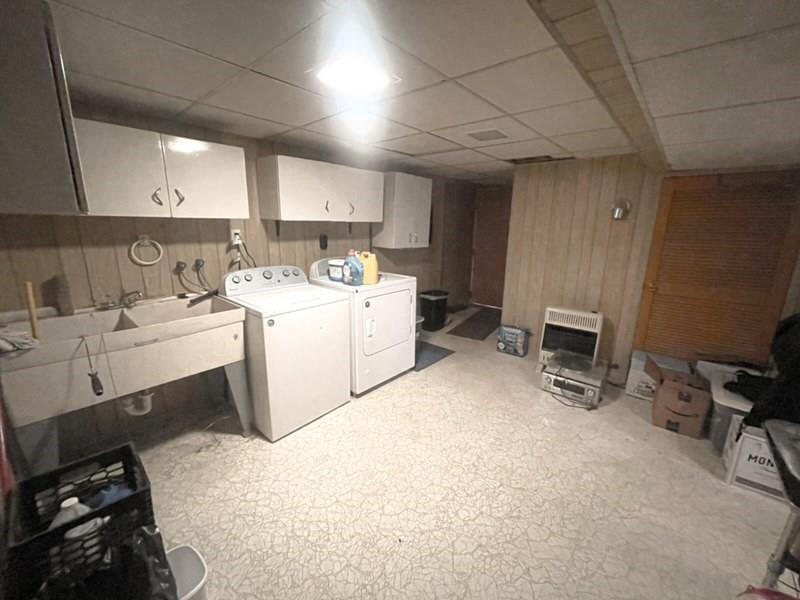 216 Castle Road Pittsburgh, PA 15234 - Photo 15 of 25 Gallery Image 15