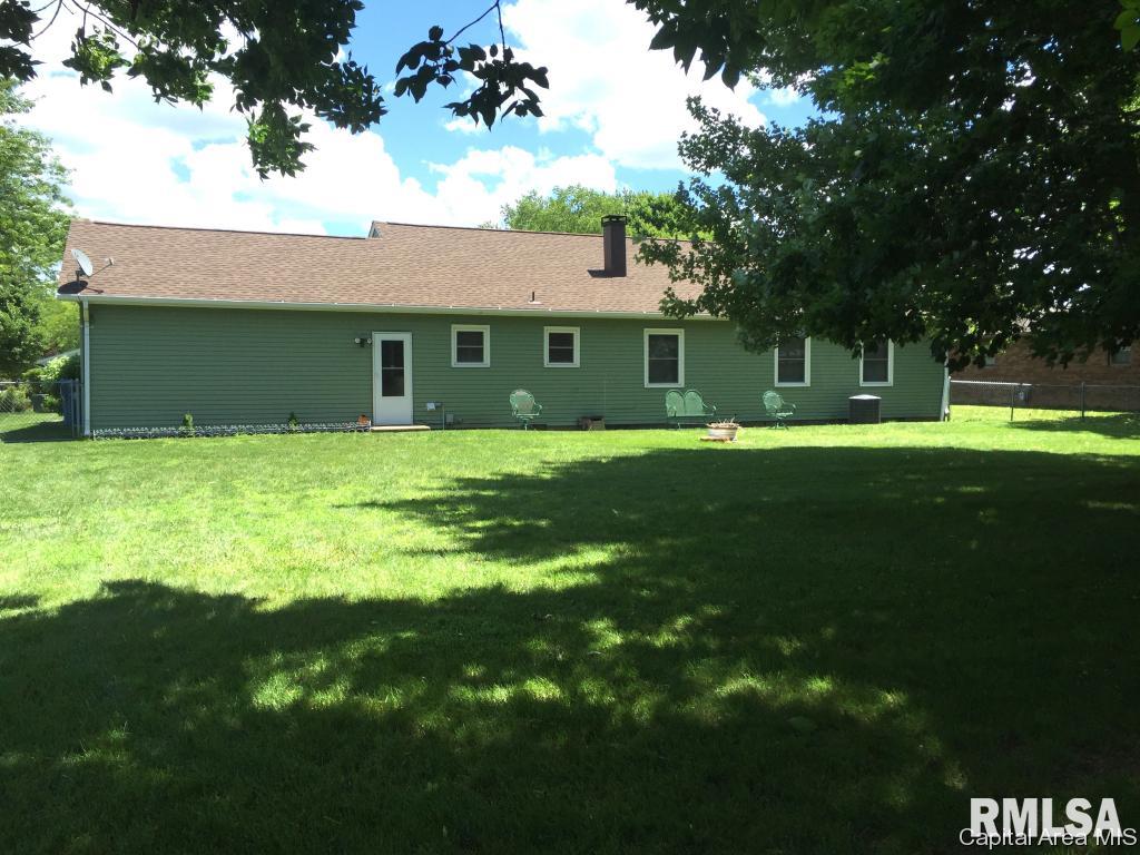 2205 West Rd Drive Springfield, IL 62711 - Photo 4 of 36