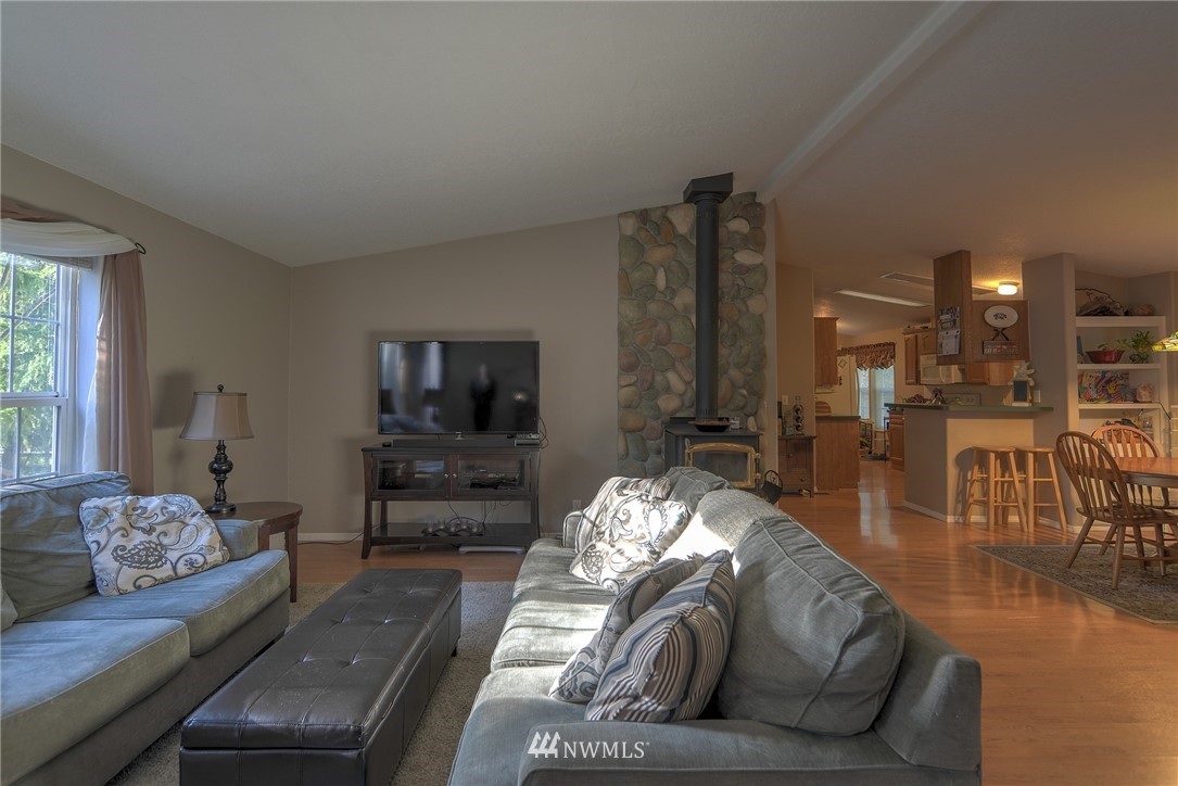 4110 Meridian Road Northeast Lacey, WA 98516 - Photo 19 of 25 Gallery Image 19