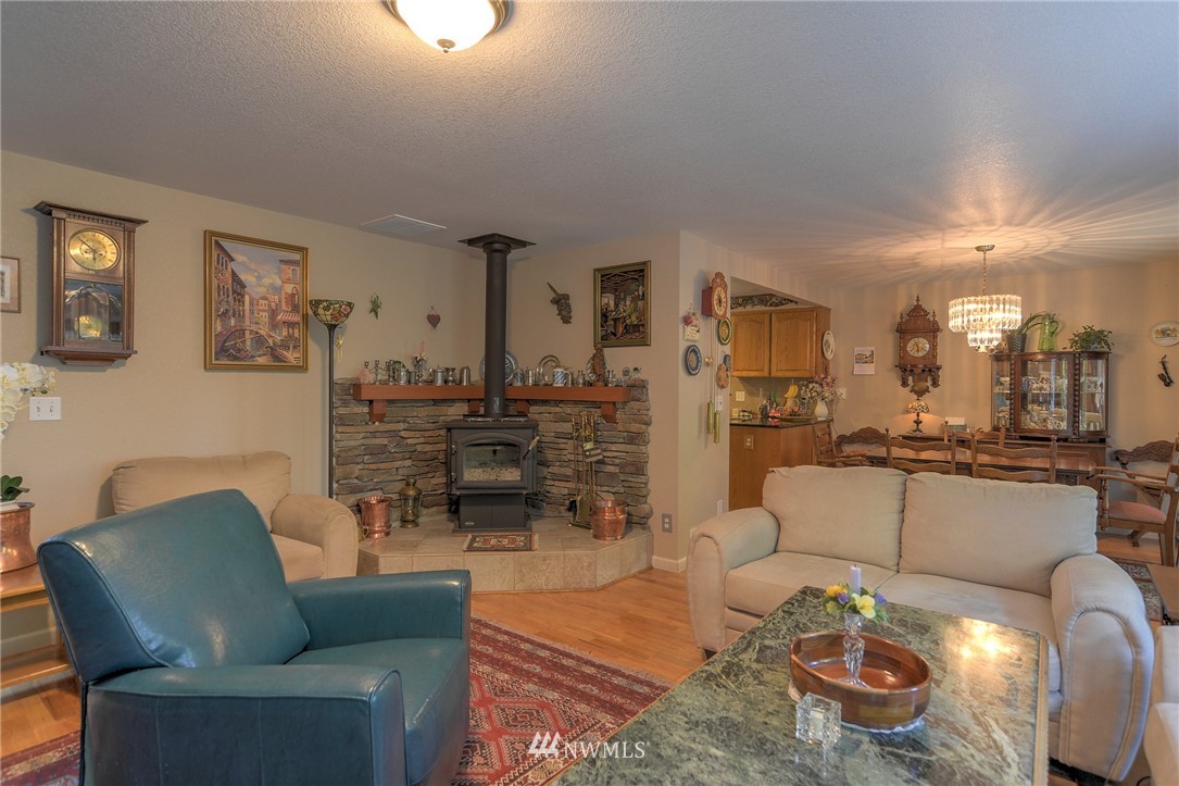 4110 Meridian Road Northeast Lacey, WA 98516 - Photo 3 of 25 Gallery Image 3