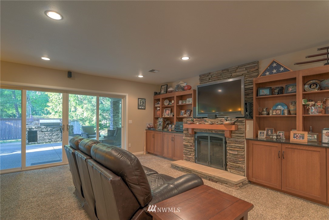 4110 Meridian Road Northeast Lacey, WA 98516 - Photo 6 of 25 Gallery Image 6