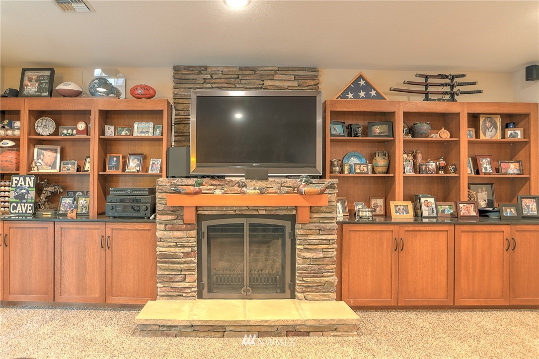 4110 Meridian Road Northeast Lacey, WA 98516 - Photo 7 of 25 Gallery Image 7