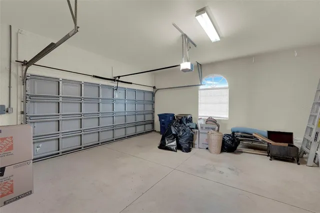 a view of livingroom with furniture