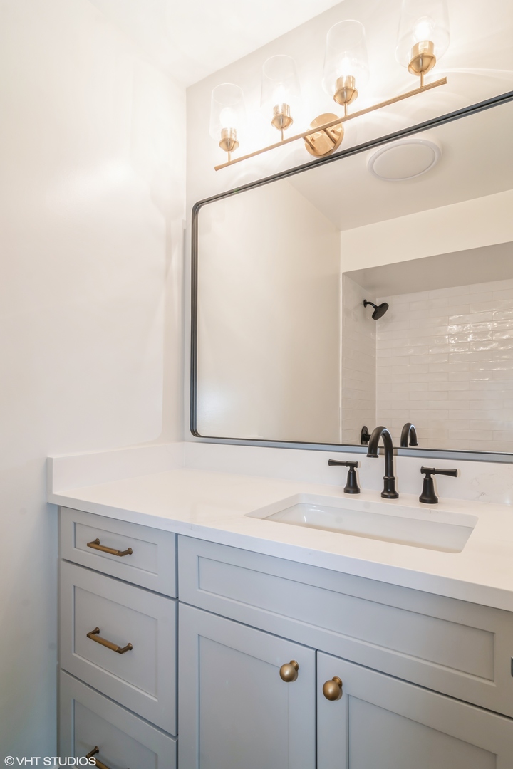 402 Surrey Road Bartlett, IL 60103 - Photo 12 of 15 Gallery Image 12