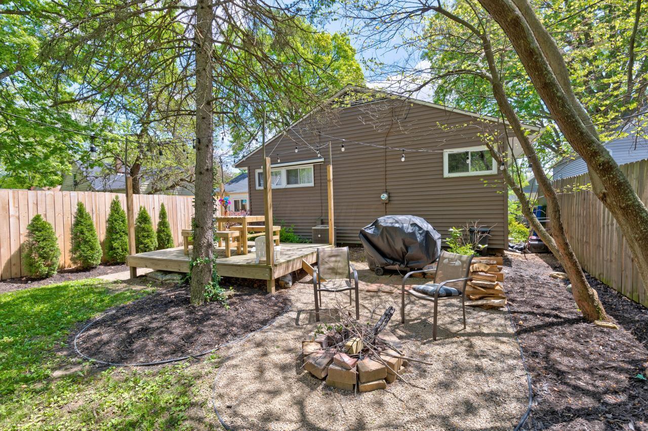 444 Chase Road Columbus, OH 43214 - Photo 29 of 33 Exterior - backyard