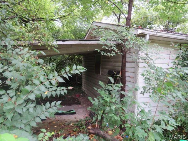 $16,000 | 731 Mildred Avenue, East St. Louis, IL 62206