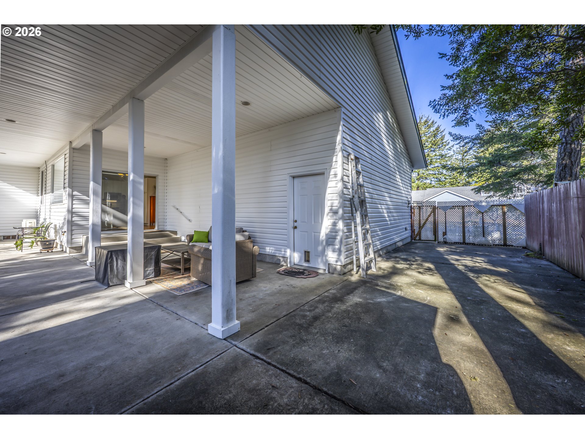 2284 21st Street Florence, OR 97439 - Photo 39 of 45