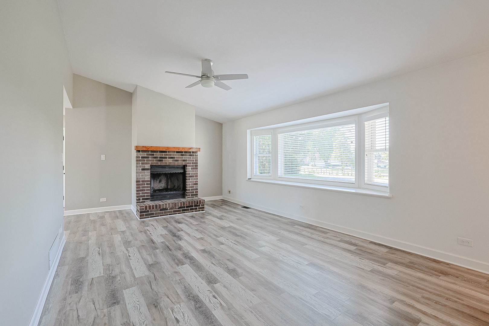 6805 Johnsburg Road Spring Grove, IL 60081 - Photo 3 of 79