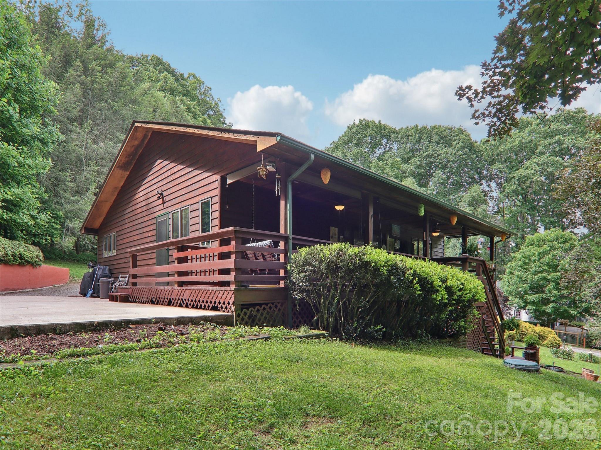 457 Shady Ridge Road Waynesville, NC 28785 - Photo 3 of 48