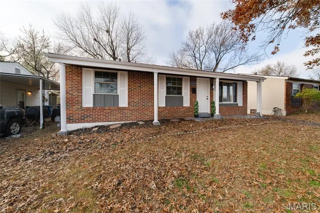 $150,000 | 10541 Castle Drive, St. Louis, MO 63136