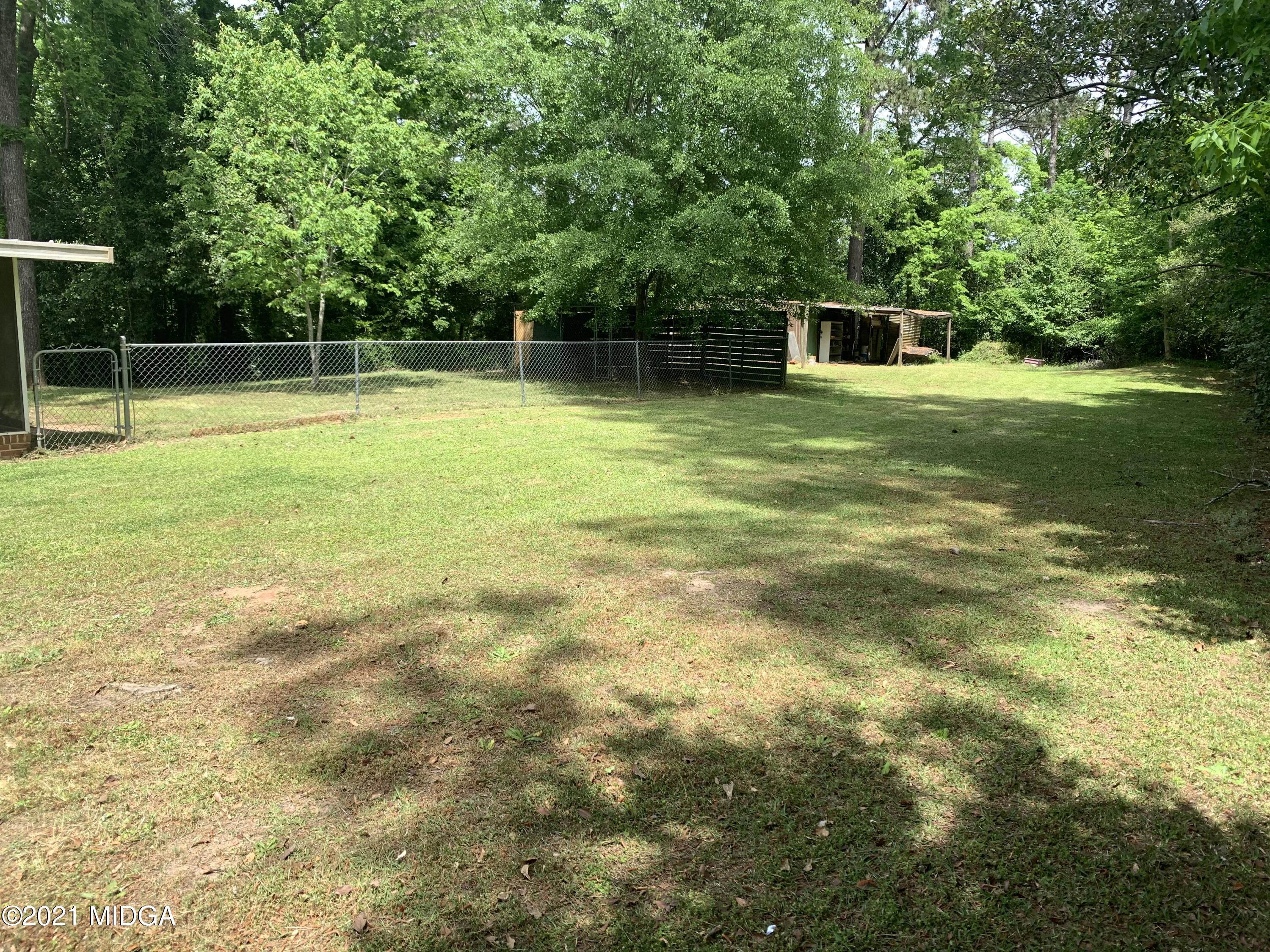 1887 Upper River Road Macon, GA 31211 - Photo 3 of 18 IMG-4740