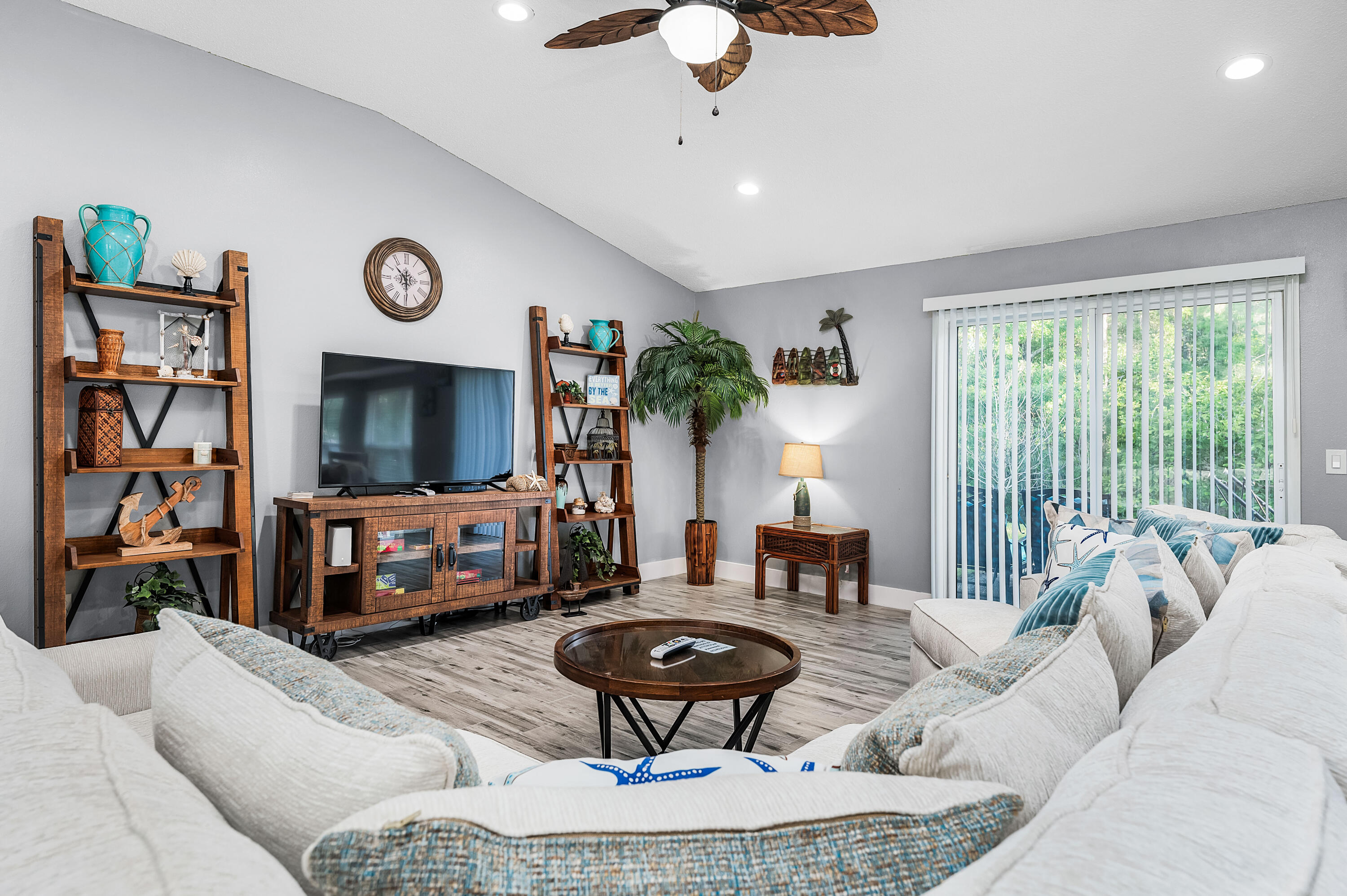7113 Manatee Street Navarre, FL 32566 - Photo 2 of 20