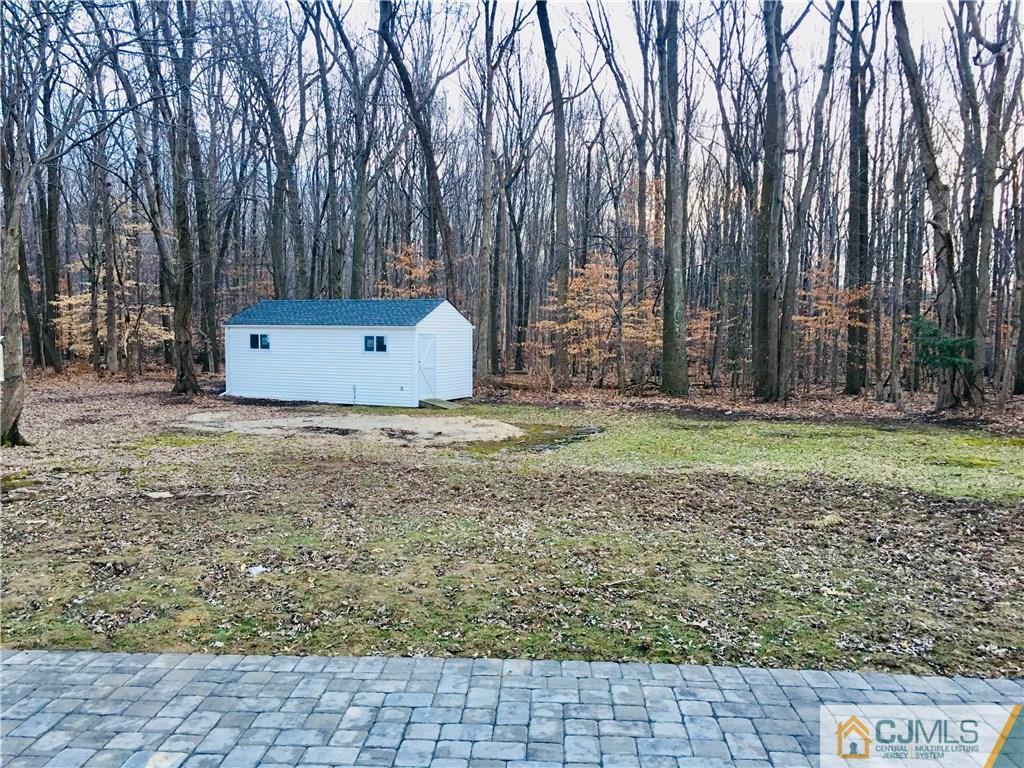6 Quentin Road Kendall Park, NJ 08824 - Photo 11 of 12 Gallery Image 11