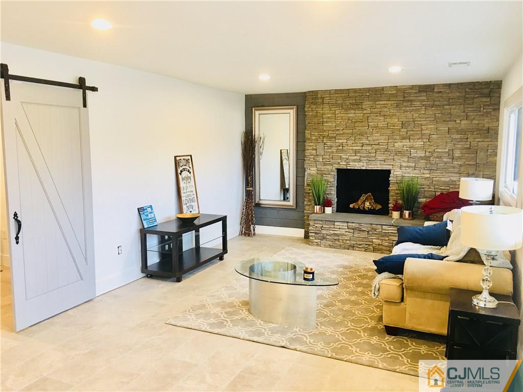 6 Quentin Road Kendall Park, NJ 08824 - Photo 3 of 12 Gallery Image 3