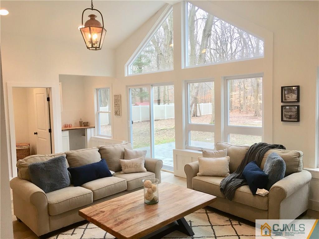 6 Quentin Road Kendall Park, NJ 08824 - Photo 4 of 12 Gallery Image 4