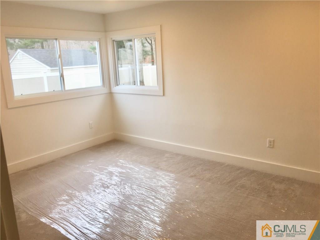 6 Quentin Road Kendall Park, NJ 08824 - Photo 8 of 12 Gallery Image 8