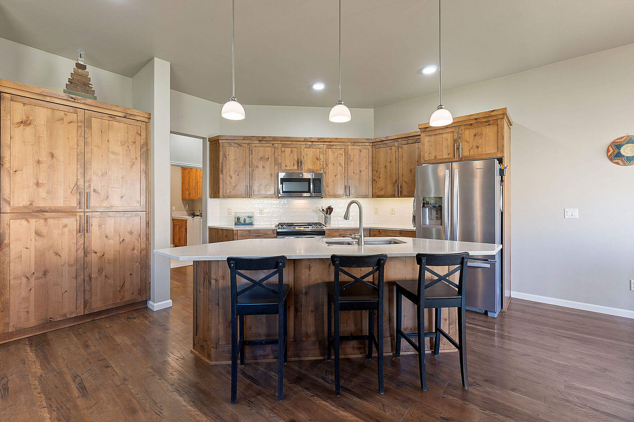 2273 Northeast Valley View Madras, OR 97741 - Photo 5 of 30