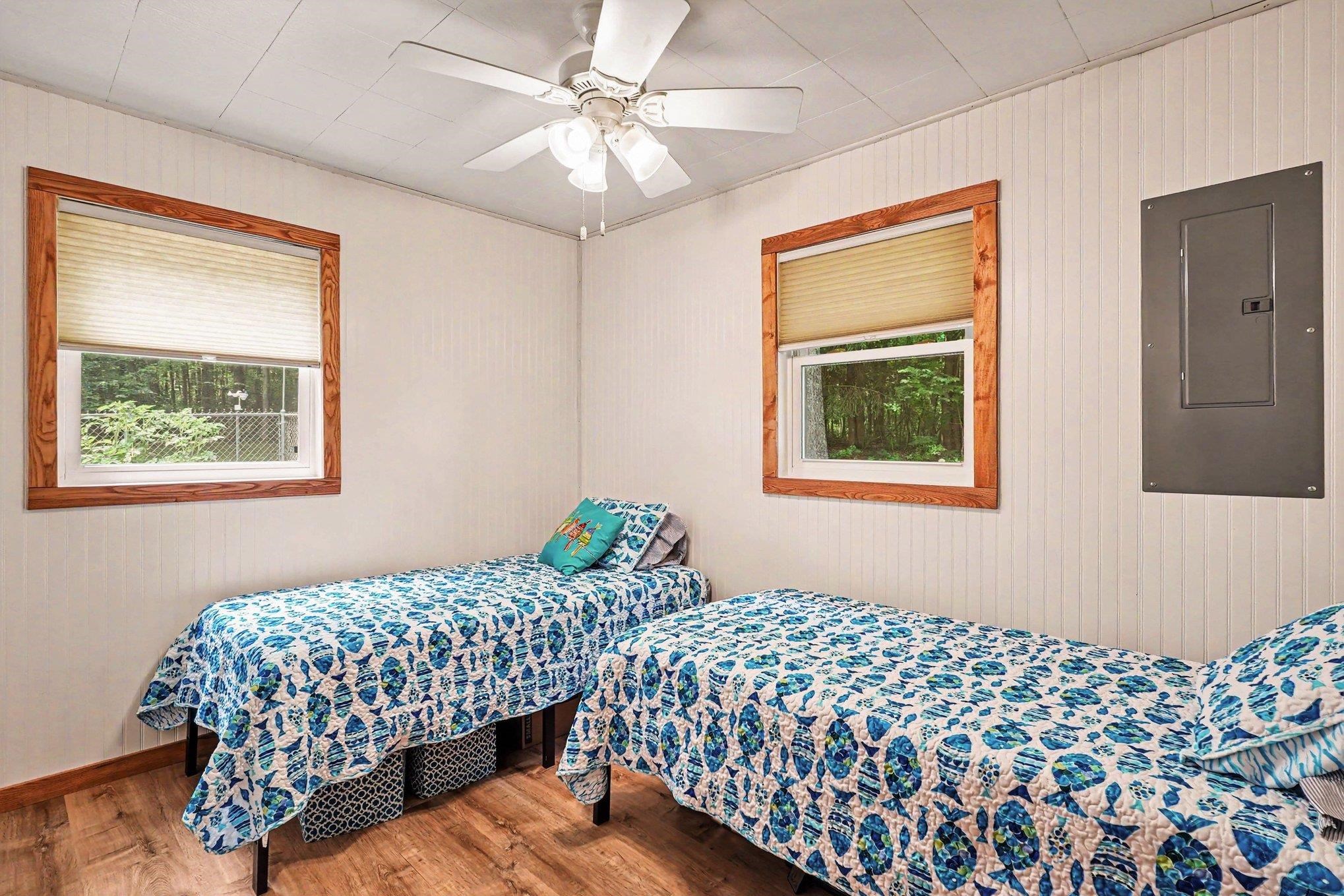 7692 Lakeview Street Harrison, MI 48625 - Photo 12 of 21 1947358-3b813607-5b2f-4611-bd9a-5333b01b8ffe.JPG