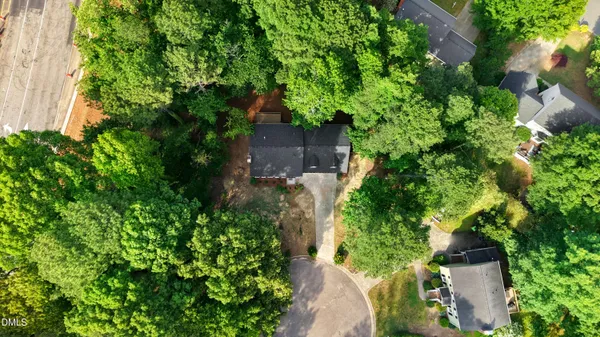 $589,000 | 1609 Falls Court, Raleigh, NC 27615