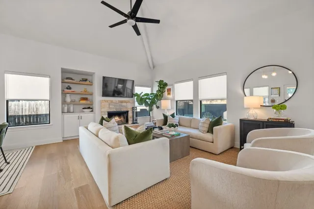 $2,900 | 1030 Daviot Drive, Spicewood, TX 78669