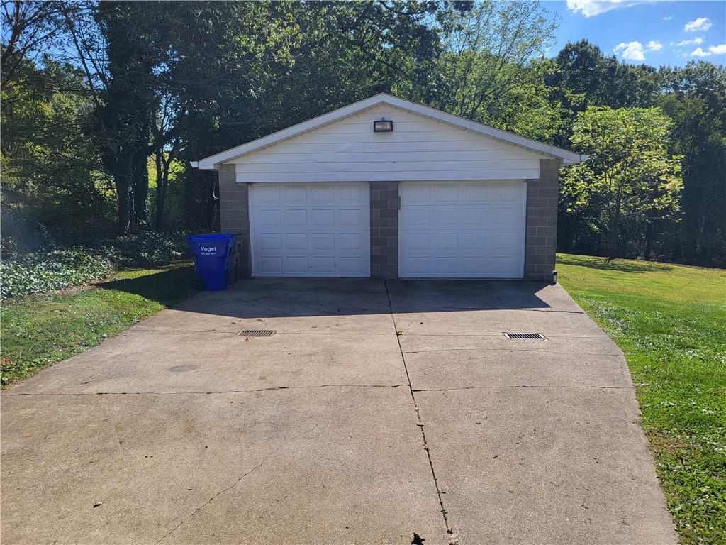 316 Bullcreek Road Butler, PA 16002 - Photo 26 of 34 Detached Garage