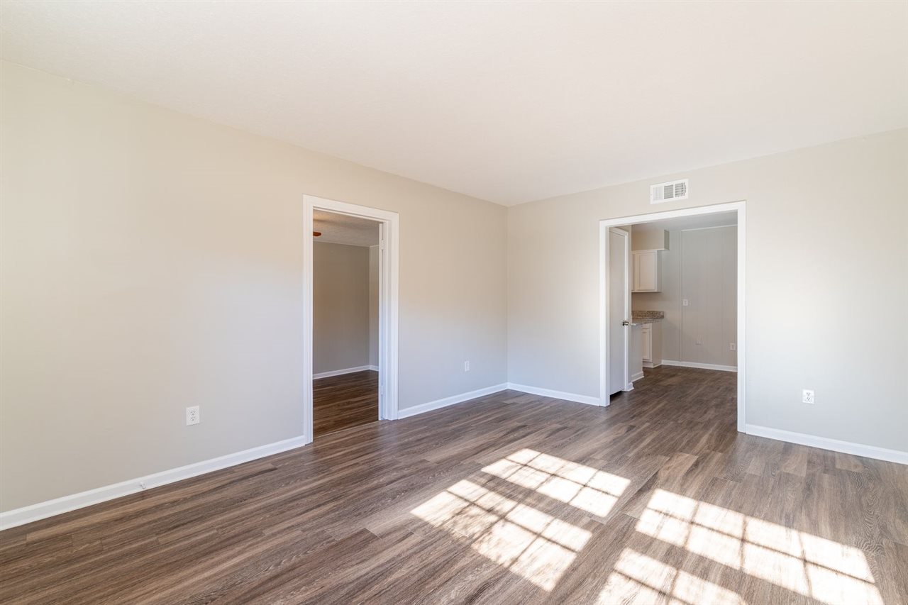 5350 Mesquite Road Memphis, TN 38120 - Photo 5 of 24 a view of an empty room and window