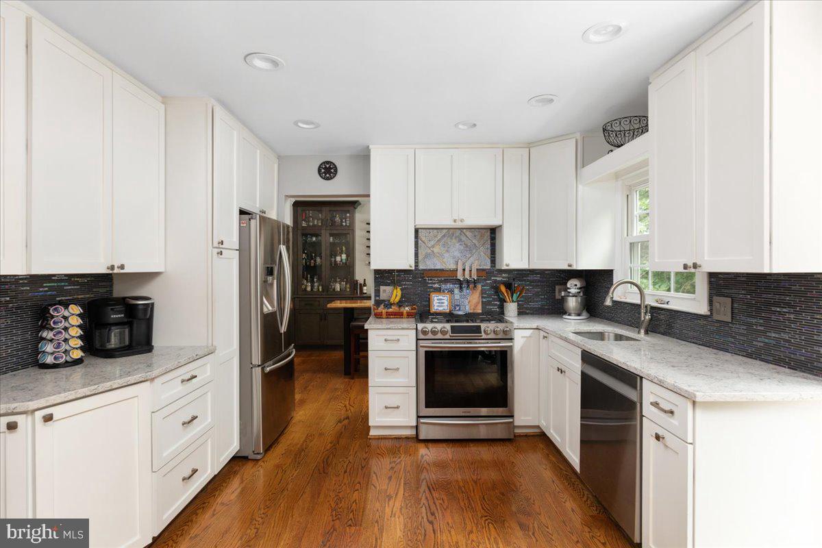 8201 Running Creek Court Springfield, VA 22153 - Photo 28 of 63