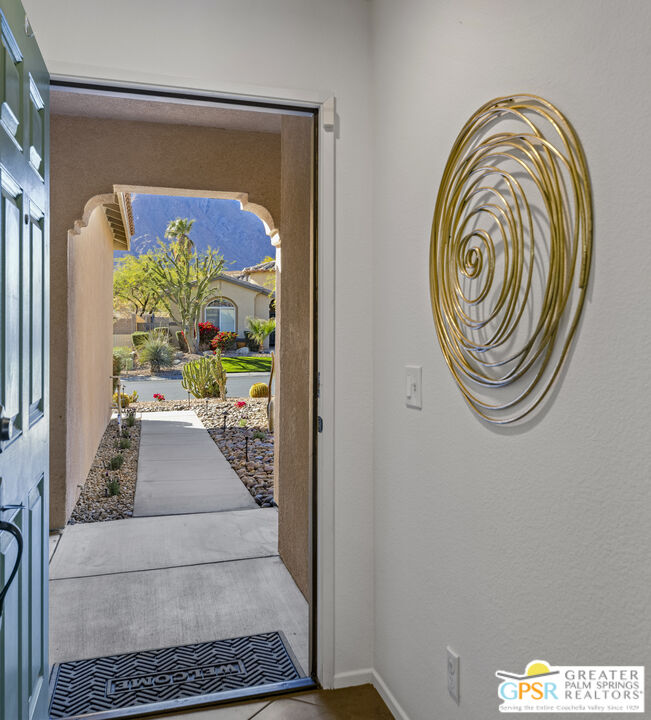 1264 Oro Ridge Palm Springs, CA 92262 - Photo 4 of 38