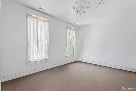 $995,000 | 1134-1136 Treat Avenue, San Francisco, CA 94110