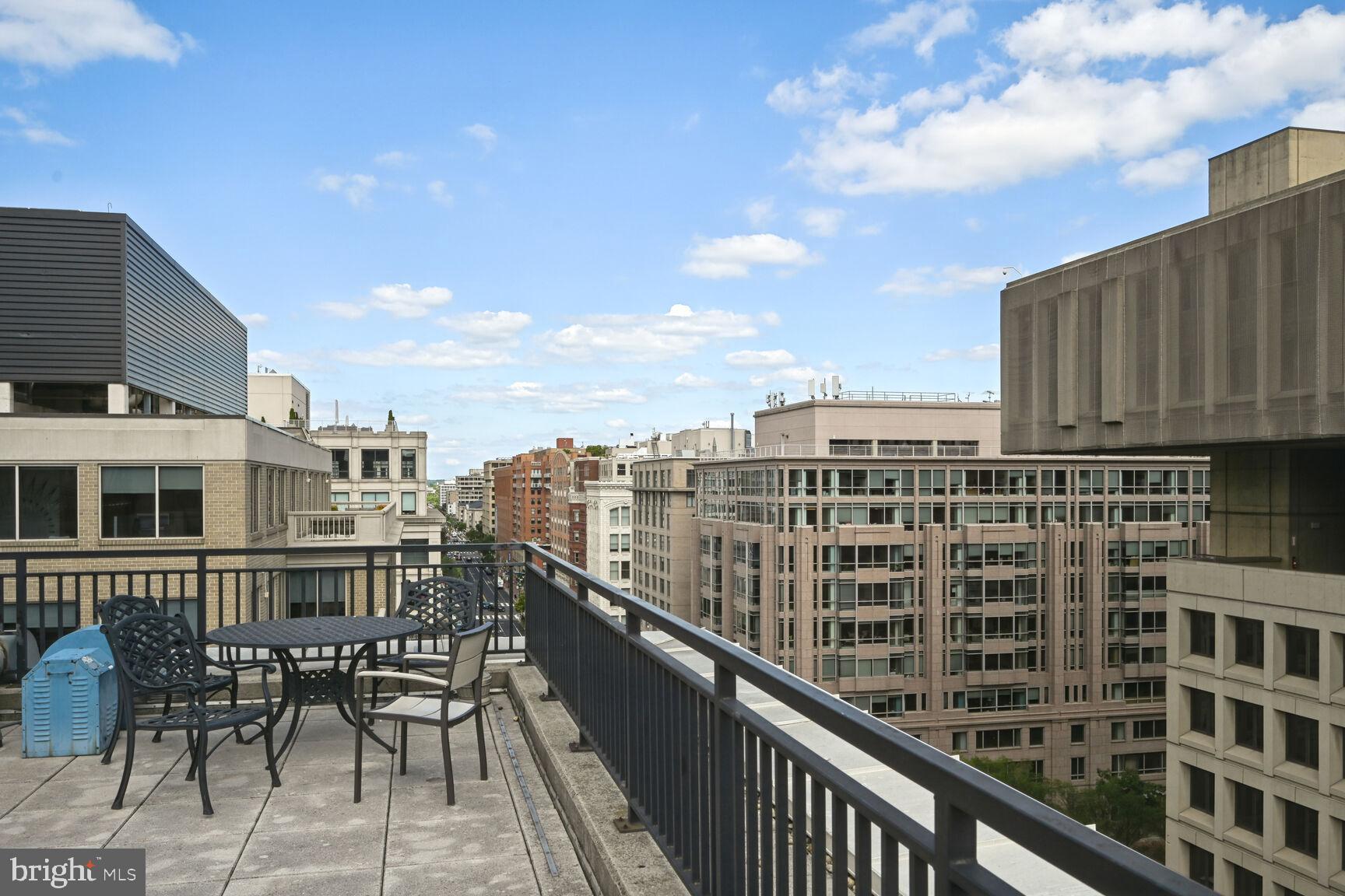 915 E Street Northwest, Unit 903 Washington, DC 20004 - Photo 21 of 23