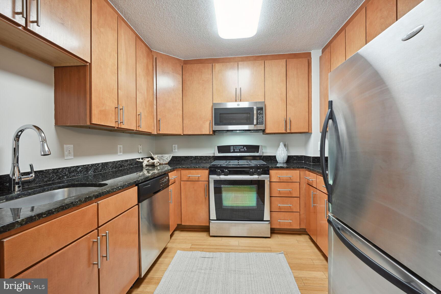 915 E Street Northwest, Unit 903 Washington, DC 20004 - Photo 8 of 23