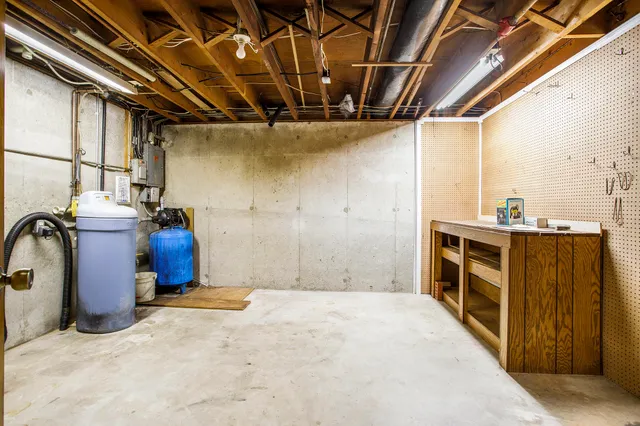 $469,900 | 4779 Fishing Pole Lane, Vicksburg, MI 49097