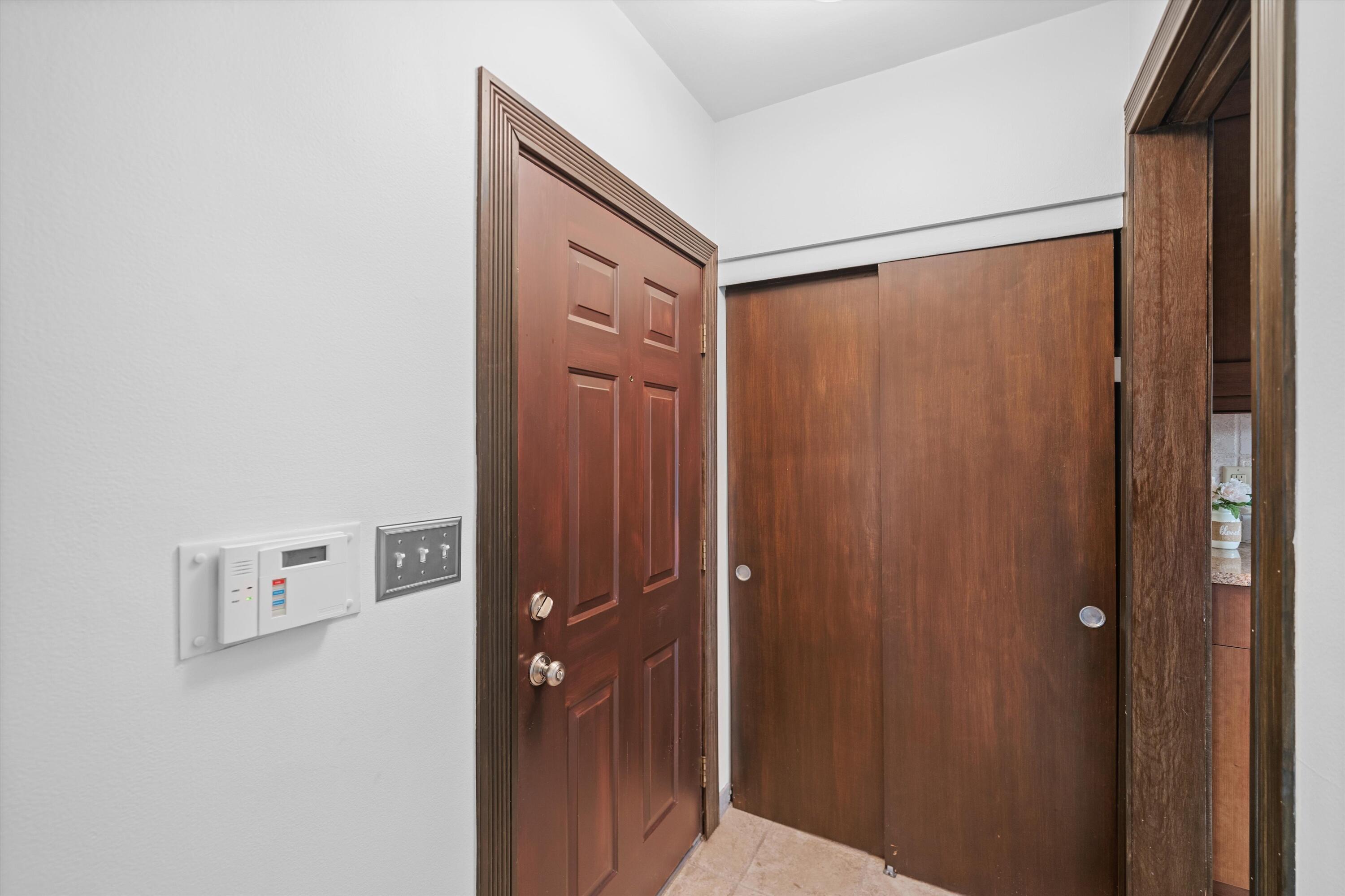 36753 Greenbush Road Wayne, MI 48184 - Photo 10 of 54 10-DSC09923