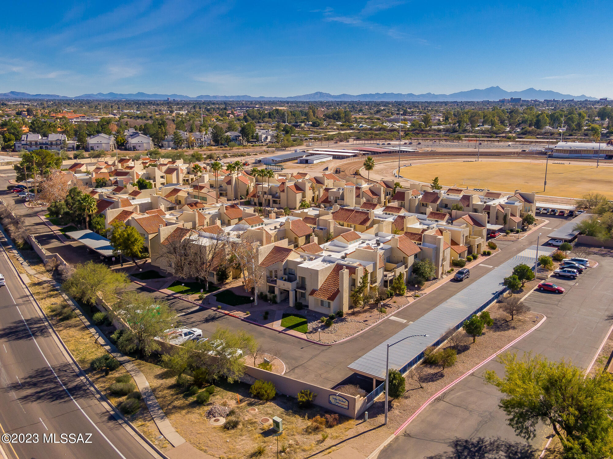 1200 East River Road, Unit E59 Tucson, AZ 85718 - Photo 31 of 34