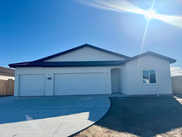 $617,500 | Undisclosed Address, Bakersfield, CA 93307