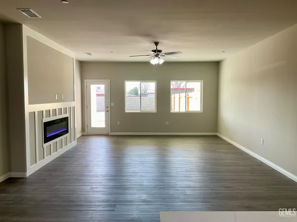$574,900 | Undisclosed Address, Bakersfield, CA 93307