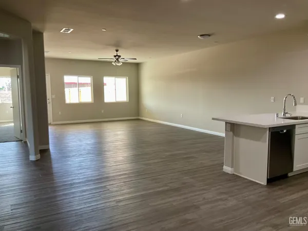 $574,900 | Undisclosed Address, Bakersfield, CA 93307