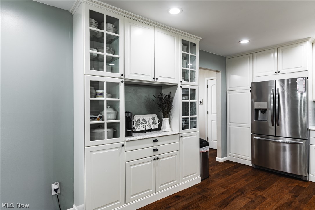 6421 Dupont Road Washington, WV 26181 - Photo 10 of 42 Gallery Image 10
