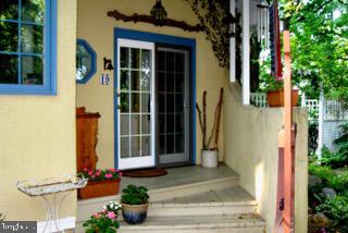 19 Overhill Road Baltimore, MD 21228 - Photo 3 of 14