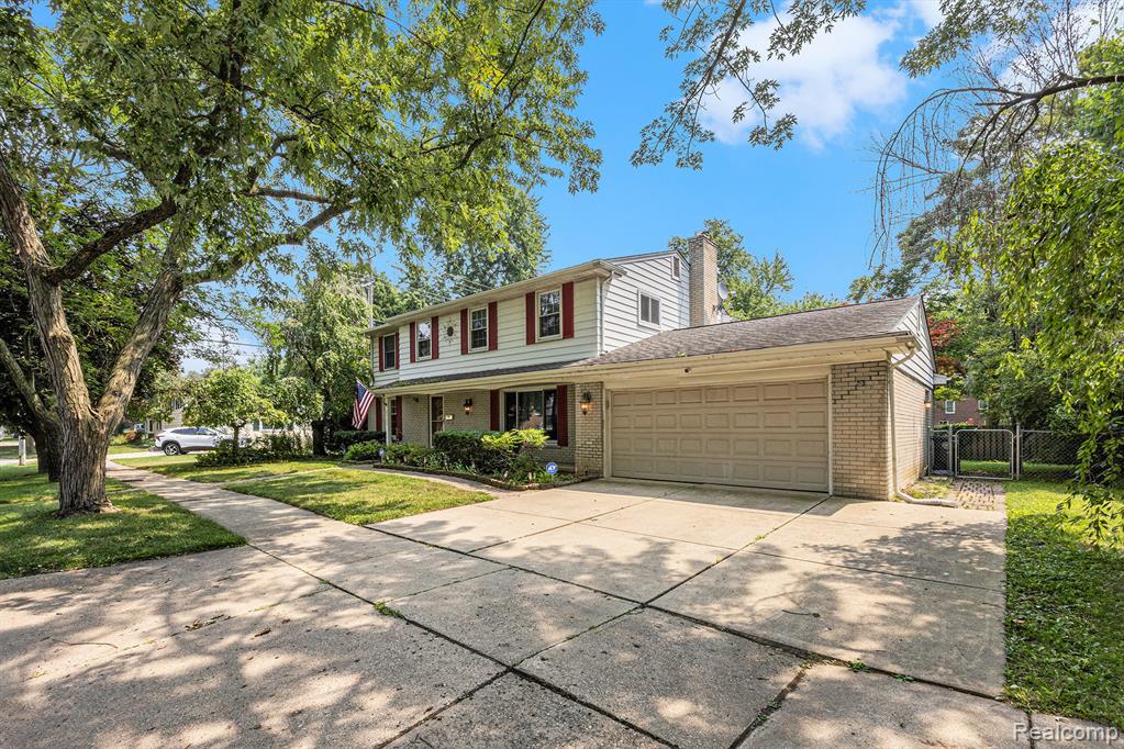 20740 Marter Road Grosse Pointe Woods, MI 48236 - Photo 2 of 37