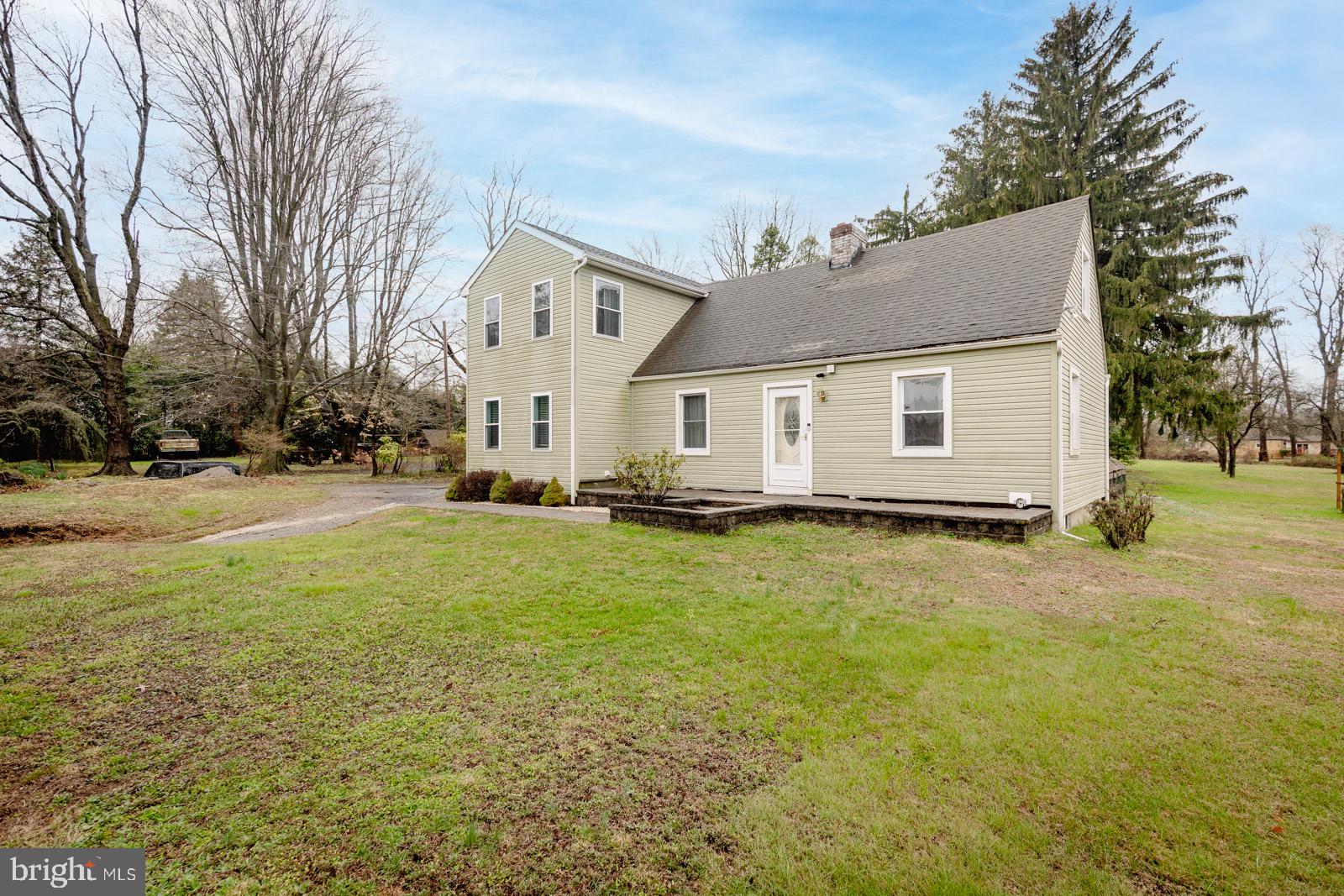 662 Welsh Road Philadelphia, PA 19115 - Photo 4 of 38